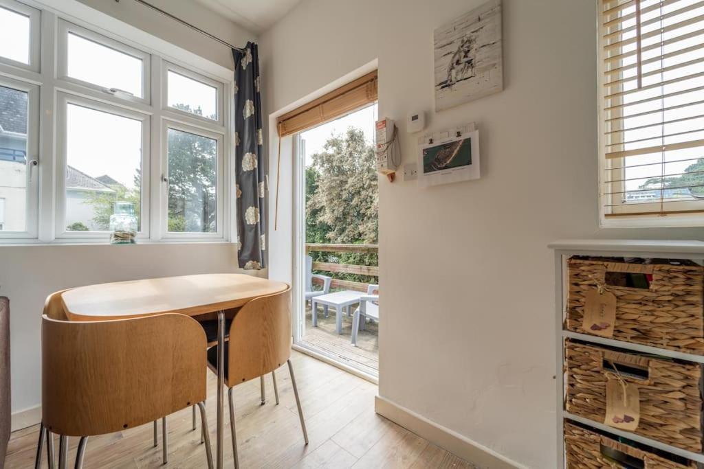 Sandbanks Ground Floor 2 Bed Apt, Beach 3Mins Walk Poole Exterior photo